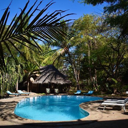 Silver Rock Hotel & Beachfront Apartments Malindi Exterior photo