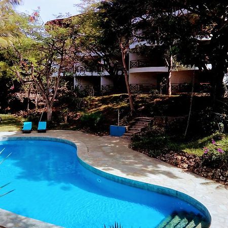 Silver Rock Hotel & Beachfront Apartments Malindi Exterior photo