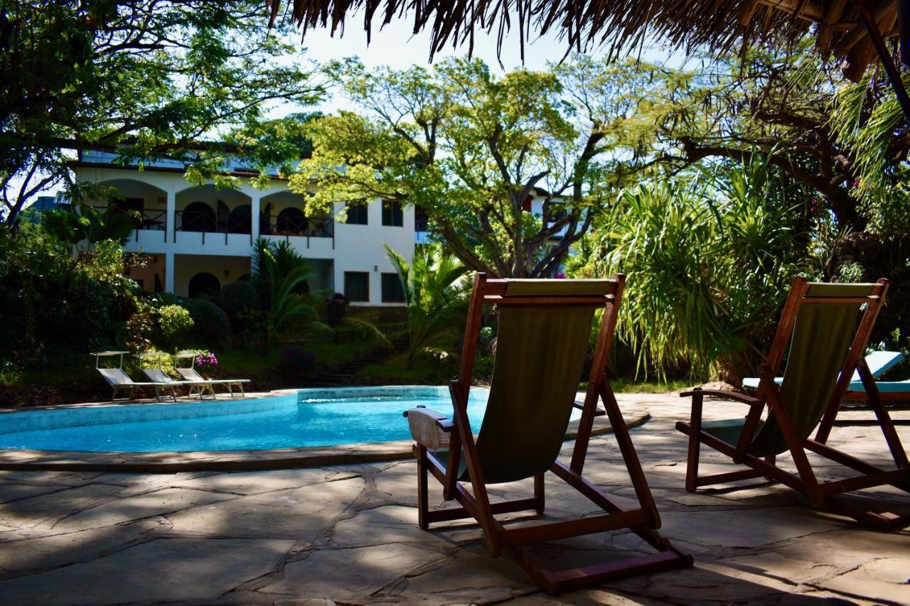 Silver Rock Hotel & Beachfront Apartments Malindi Exterior photo