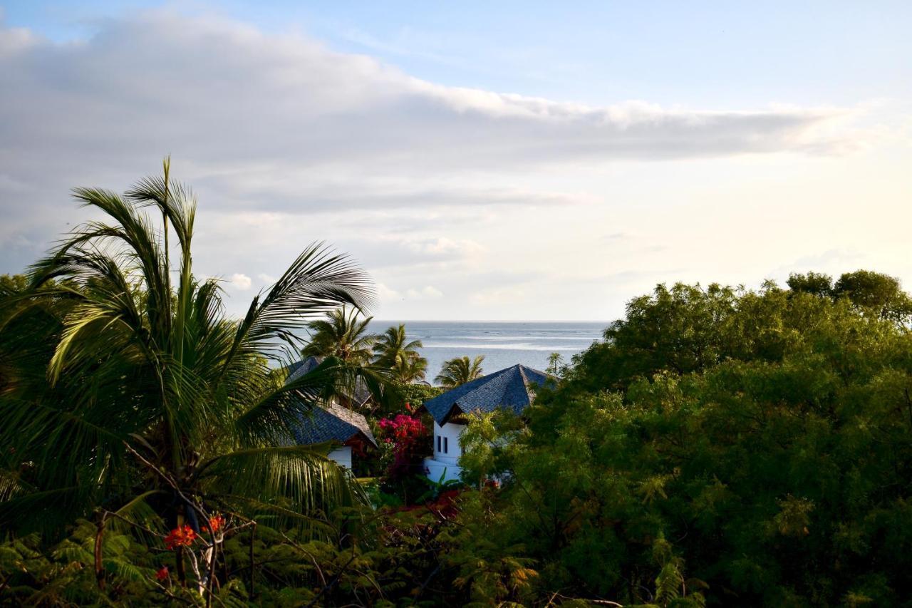 Silver Rock Hotel & Beachfront Apartments Malindi Exterior photo