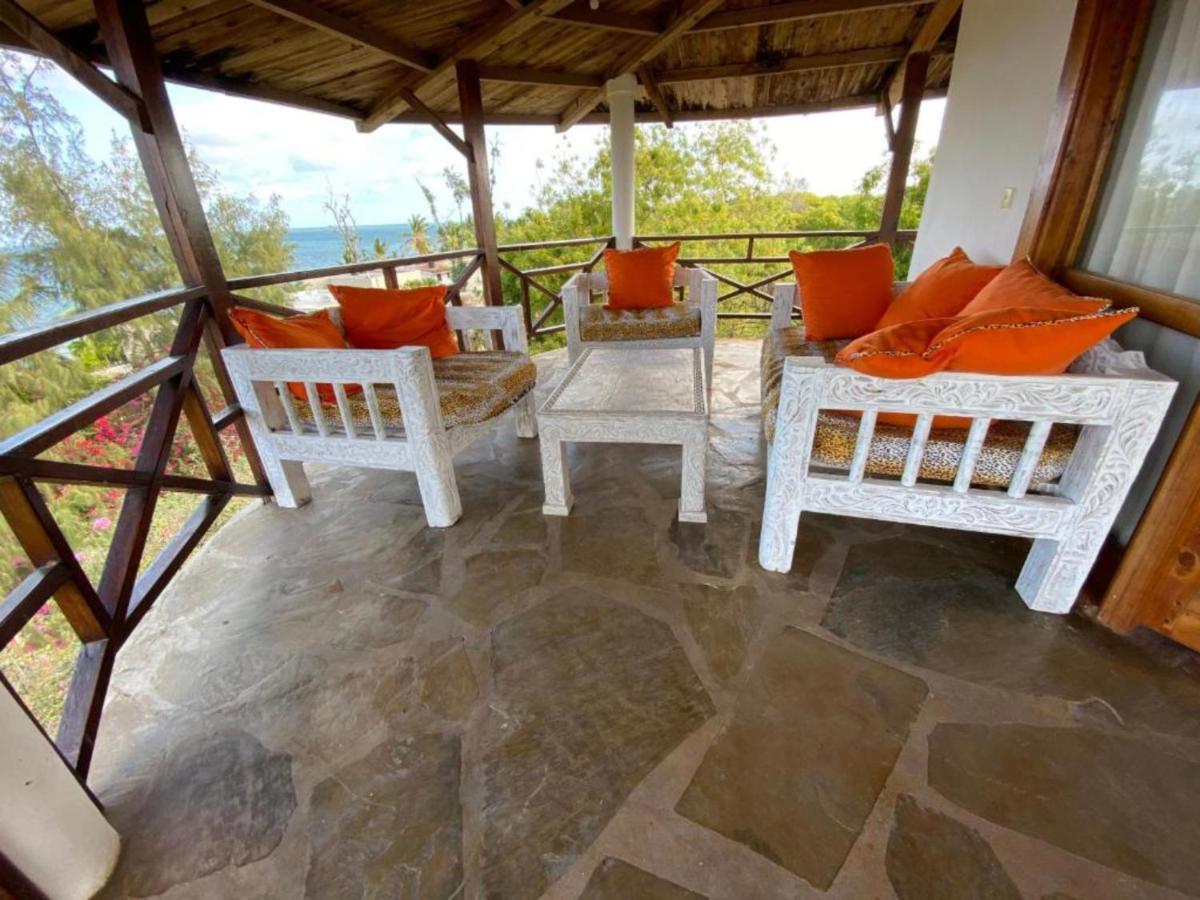 Silver Rock Hotel & Beachfront Apartments Malindi Exterior photo