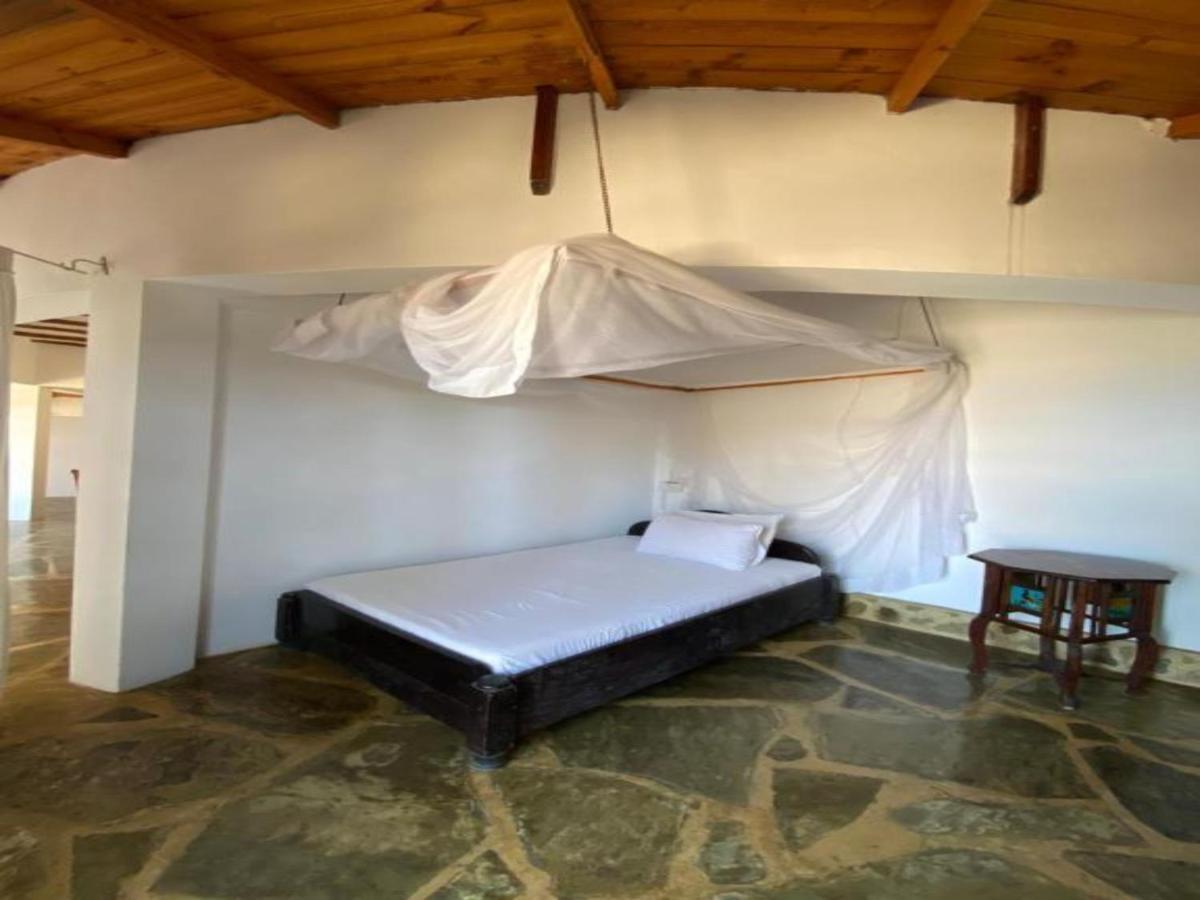 Silver Rock Hotel & Beachfront Apartments Malindi Exterior photo