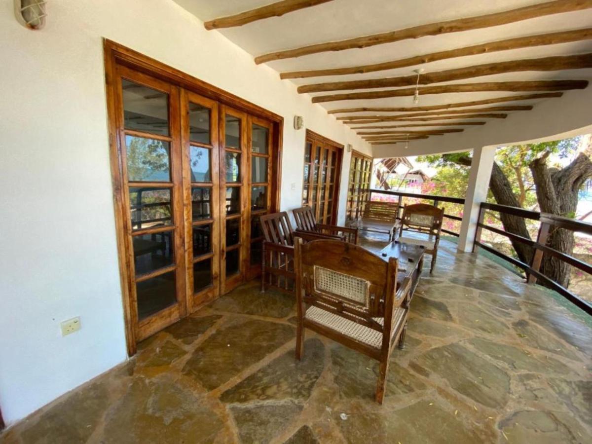 Silver Rock Hotel & Beachfront Apartments Malindi Exterior photo