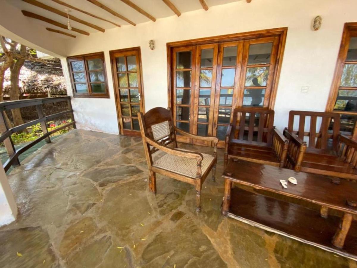 Silver Rock Hotel & Beachfront Apartments Malindi Exterior photo