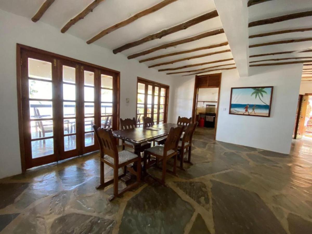 Silver Rock Hotel & Beachfront Apartments Malindi Exterior photo