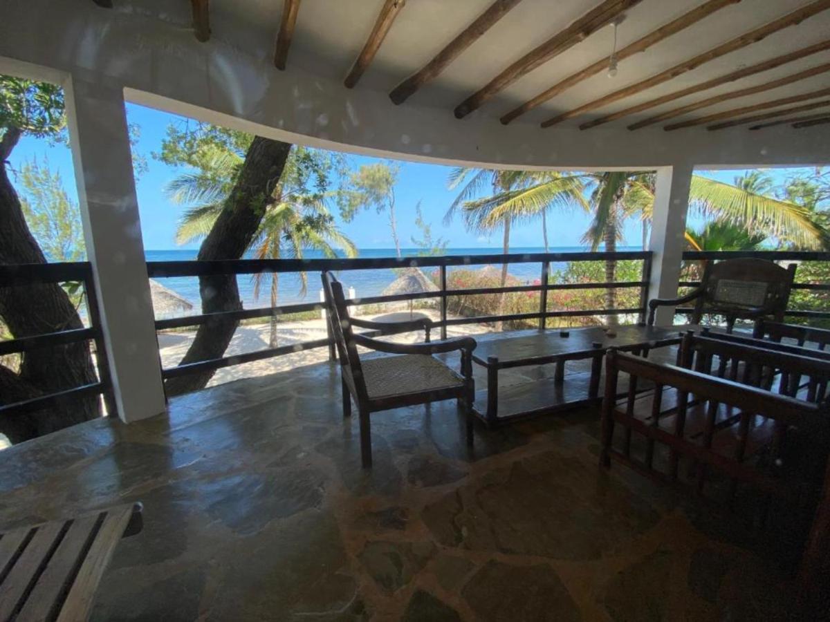 Silver Rock Hotel & Beachfront Apartments Malindi Exterior photo