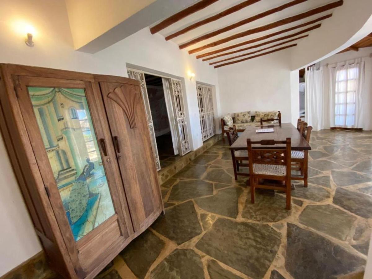 Silver Rock Hotel & Beachfront Apartments Malindi Exterior photo