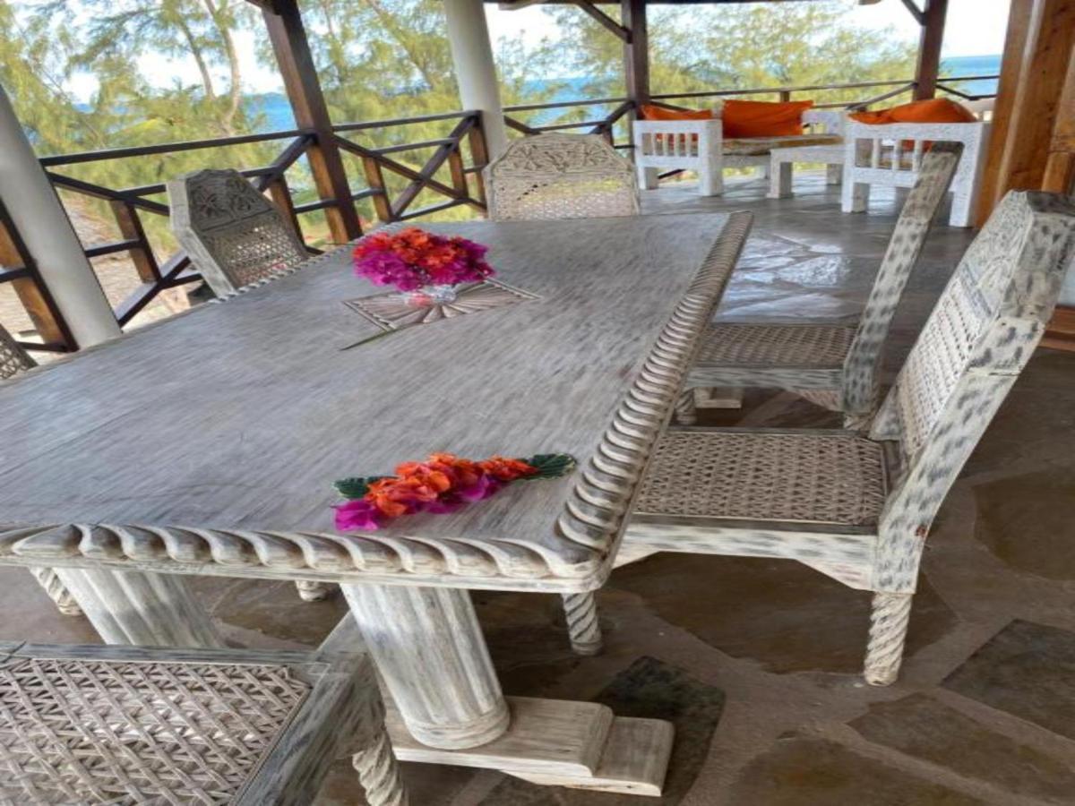 Silver Rock Hotel & Beachfront Apartments Malindi Exterior photo